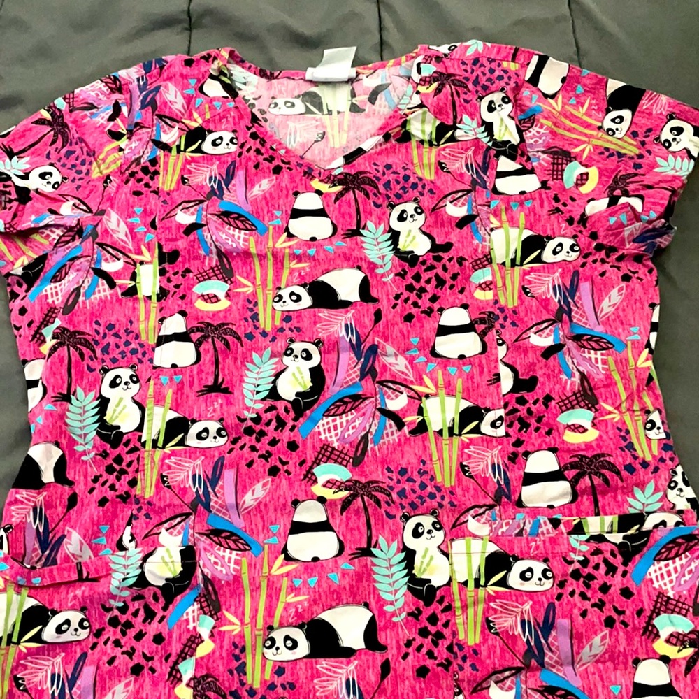Scrub top